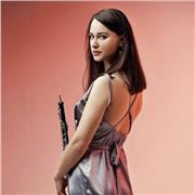 Profesor de música. Toco el oboe. Doy clases de flauta dulce, oboe